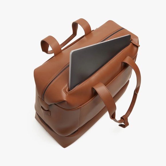 MONOS Metro Weekender - Mahogany (Vegan Leather) - Picture 2 of 11